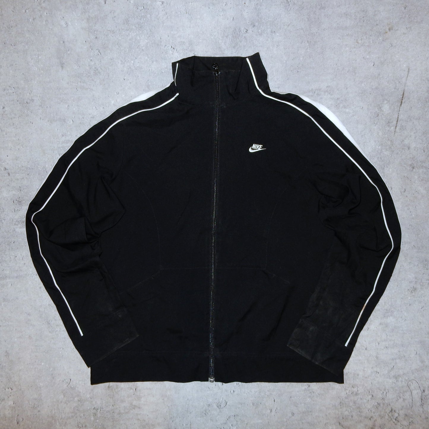 Nike vintage black zip-up track jacket - L