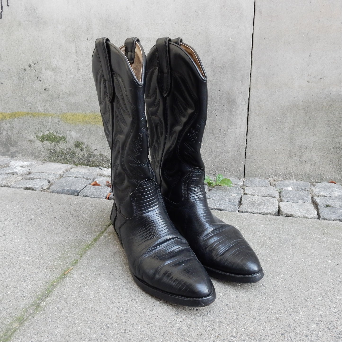 Vintage Black Leather High Knee Cowboy Boots - EU 43/44