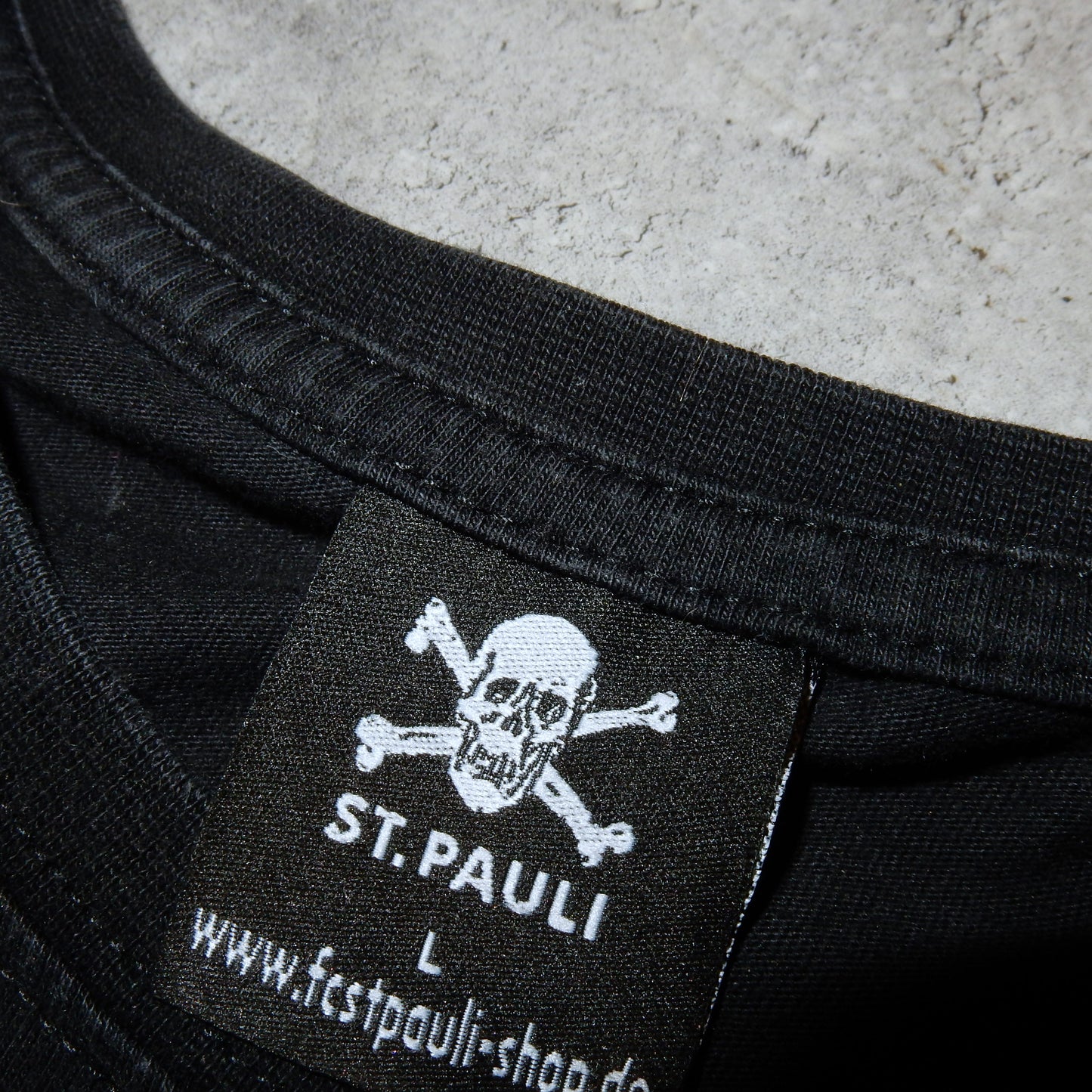 St. Pauli black casual t-shirt - L