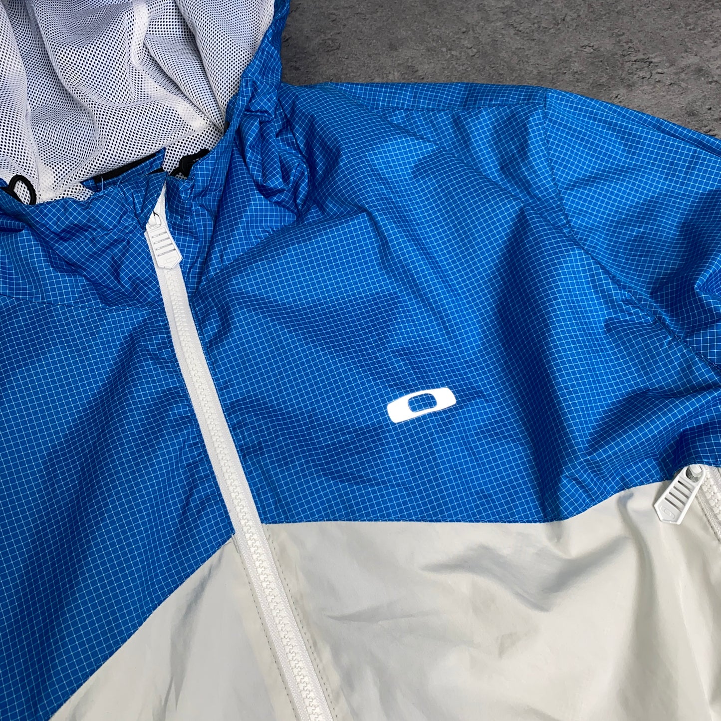 Oakley blue white windbreaker jacket - XXL