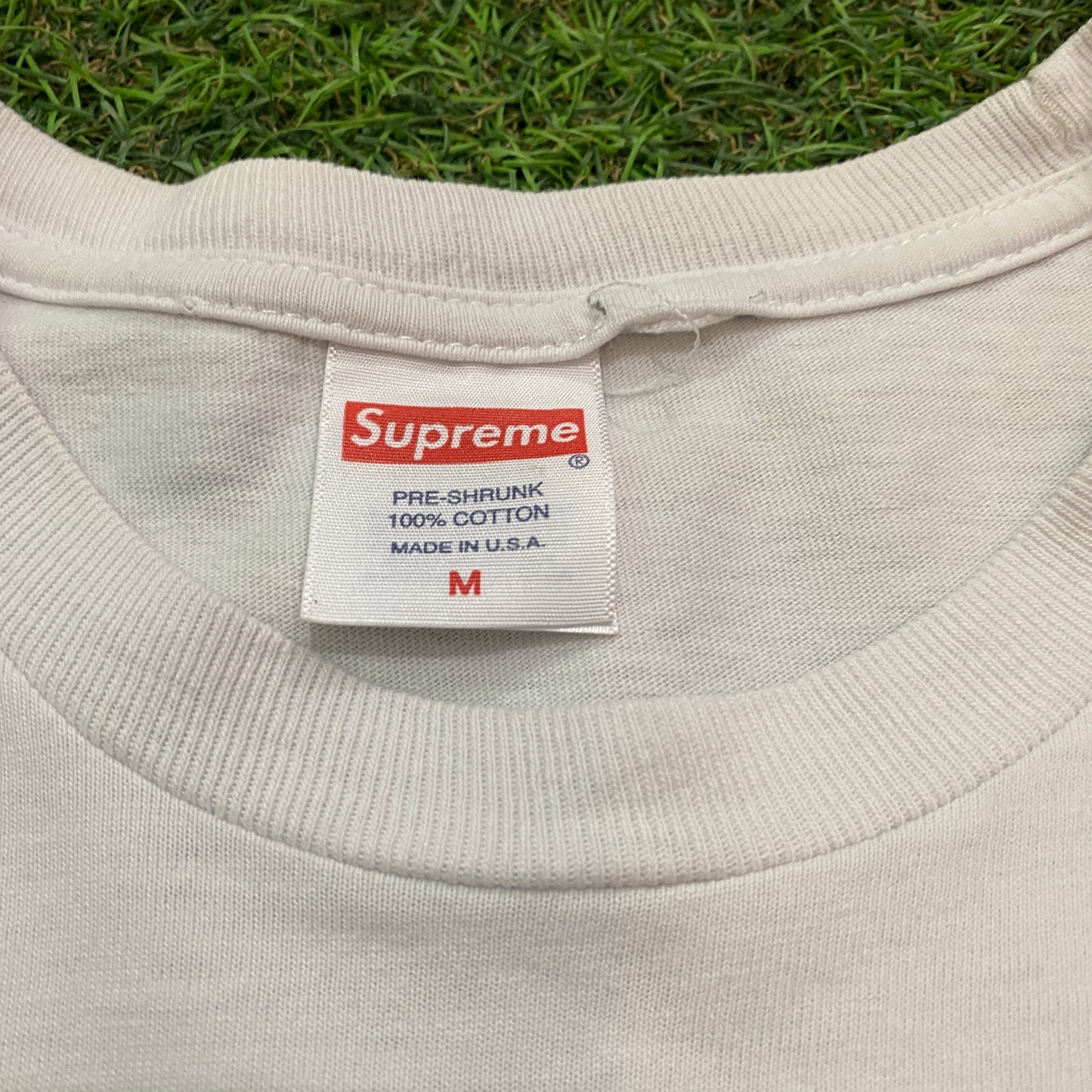 Supreme white tee - M