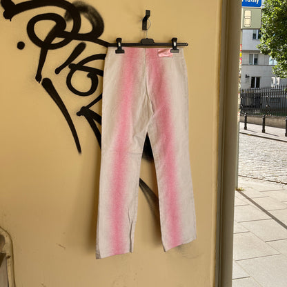 Y2K vintage white capris with pink brocade splash - 38/M