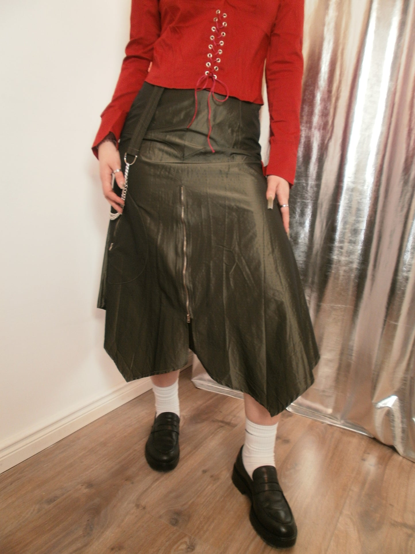 Rinascimento y2k deadstock assymetrical green midi skirt - M